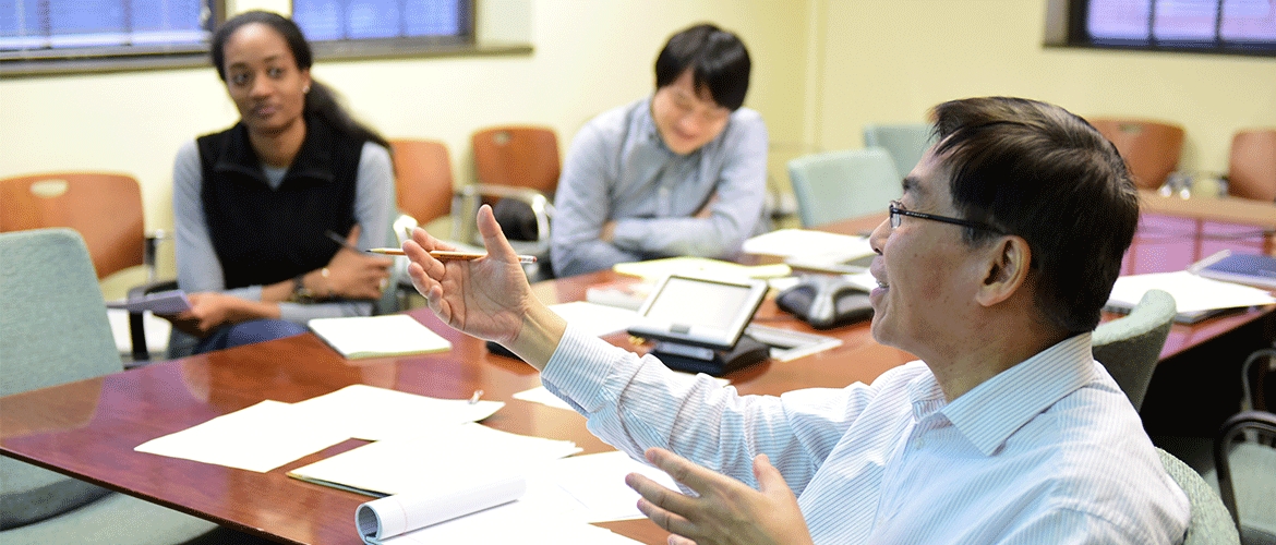 Professor Hanchao Lu speaking to a class 